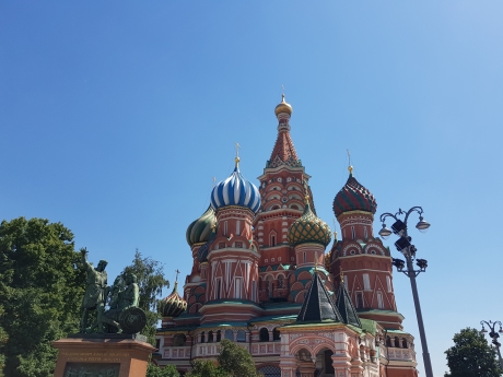 ЛЯТОТО НА ПЪТЕШЕСТВЕНИКА, Делян Балев